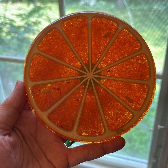 Wondermold resin and crushed glass fruit slide trivet hot plate set - Picture 7 of 14